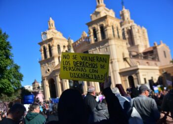 Los reclamos del sector de discapacidad en Plaza San Martín