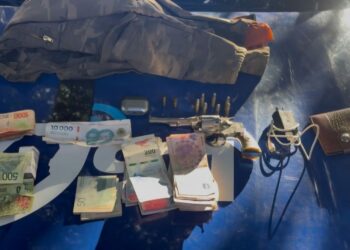 Disparó al aire en plena calle y terminó detenido