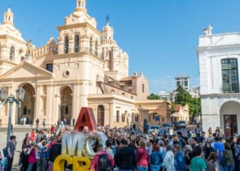Durante el sábado 4 y domingo 5 de abril, la ciudad ofrece actividades que combinan turismo, historia y religiosidad.