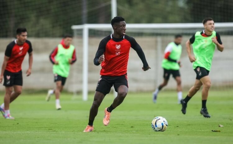 Restan dos prácticas para que Flores defina el equipo.