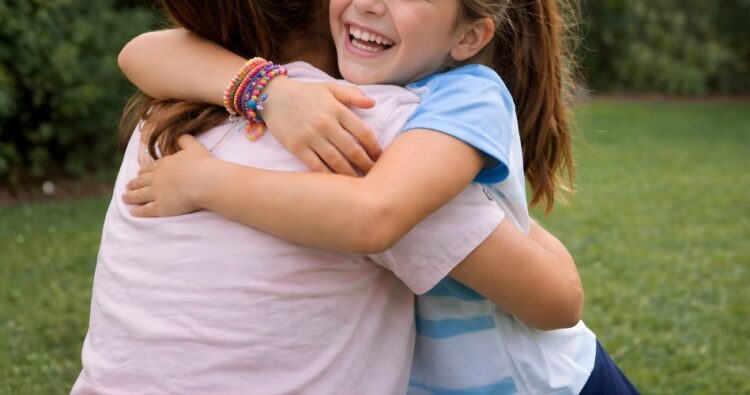 Maia espera a una familia que la adopte: una invitación a brindar amor y contención Es una niña de 11 años alegre, cariñosa y sensible. Disfruta de realizar actividades deportivas, bailar y compartir con sus pares.