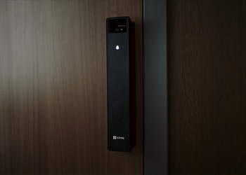 Esta cerradura inteligente reemplaza a varios disposivos.