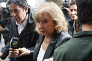 La despedida a Luis Brandoni en la Legislatura porteña, en un velorio que durará 12 horas