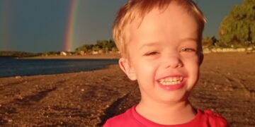 Franco tiene tres años y su salud depende de un tratamiento que el Estado le niega