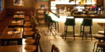 Gastos cotidianos: la mayoría de los lectores encuestados ajustó en consumo y salidas.