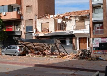 Imputan a dos profesionales por el derrumbe en el Bv. San Juan imputa