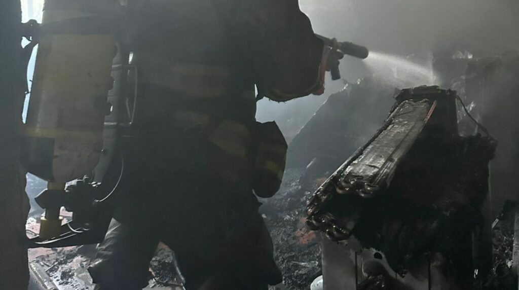 Incendio en barrio Nueva Esperanza un hombre sufrió quemaduras y fue hospitalizado