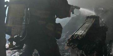 Incendio en barrio Nueva Esperanza: un hombre sufrió quemaduras y fue hospitalizado Incendio en barrio Nueva Esperanza un hombre sufrió quemaduras y fue hospitalizado