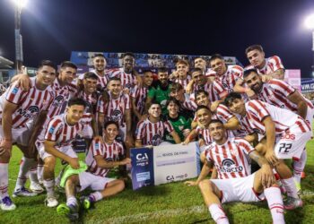 Instituto recibe a Defensa y Justicia, único invicto del torneo: dónde lo pasan y probables formaciones