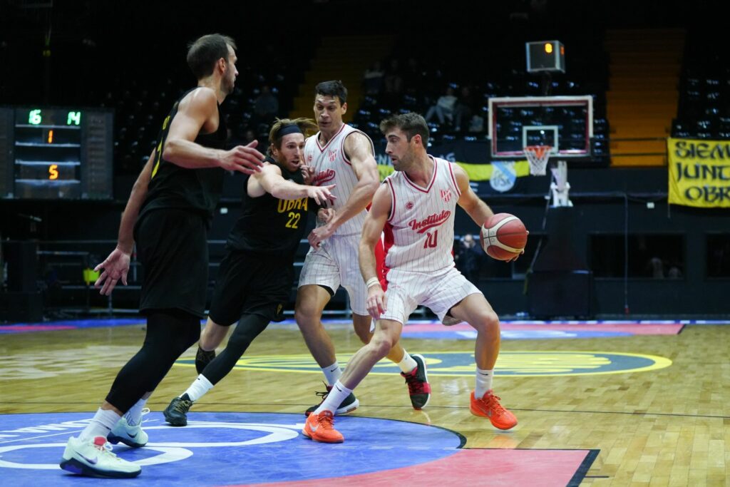 Instituto recibe a Obras por la Reclasificación