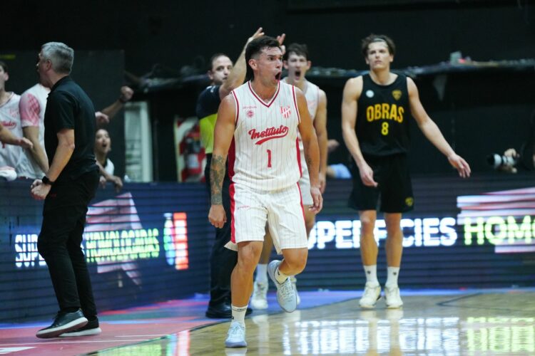 Leandro Vildoza fue determinante en los últimos segundos del partido.