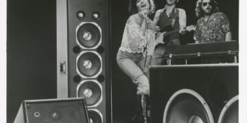 JBL cumple 80 años en la industria del sonido.