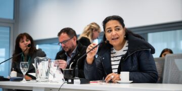 La concejal Soher El Sukaría (PRO) manifestó su preocupación por la violencia, las armas en las escuelas y la vulnerabilidad de los niños que son atraídos por las redes de violencia.