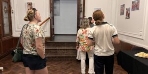 La exposición reúne imágenes de mujeres pertenecientes a distintas colectividades