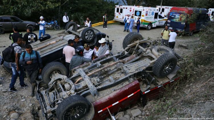 Las autoridades identificaron al grupo armado de alías Iván Mordisco como responsable de la "acción terrorista".