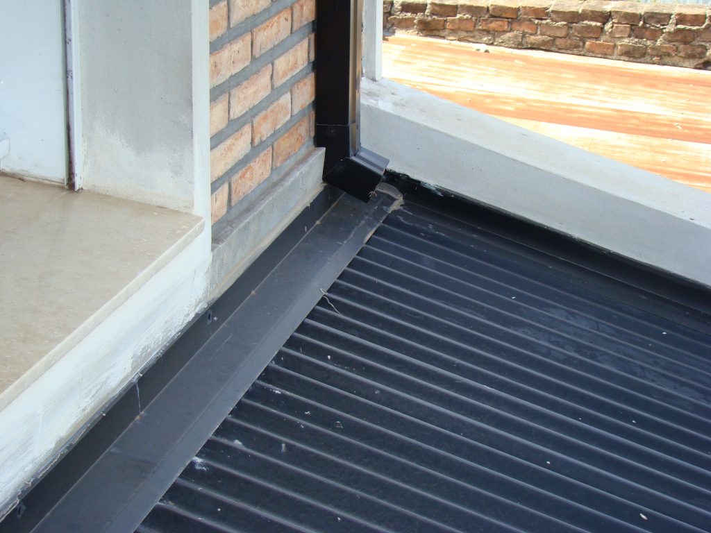 La casa seca: zinguería, babetas y canaletas