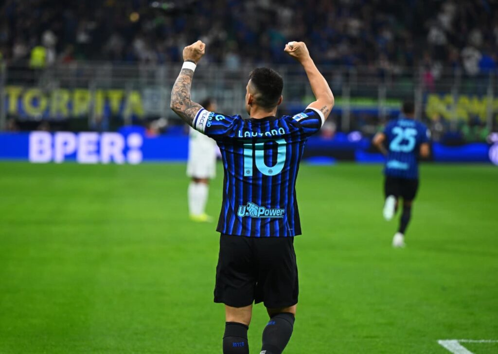 Lautaro Martínez anotó un doblete para liderar la goleada del Inter ante Roma