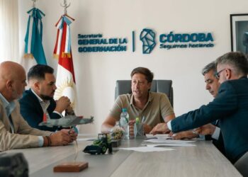 Los usuarios del transporte público interurbano podrán adquirir y recargar la tarjeta TIN en más de 2.500 agencias distribuidas en el territorio provincial.
