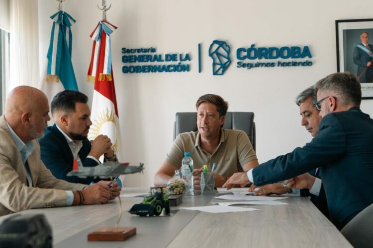 Los usuarios del transporte público interurbano podrán adquirir y recargar la tarjeta TIN en más de 2.500 agencias distribuidas en el territorio provincial.