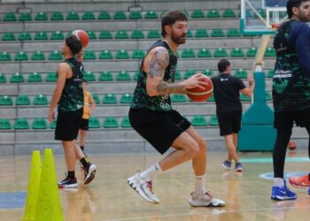 Lucas Arn palpitó la serie de Atenas por la permanencia