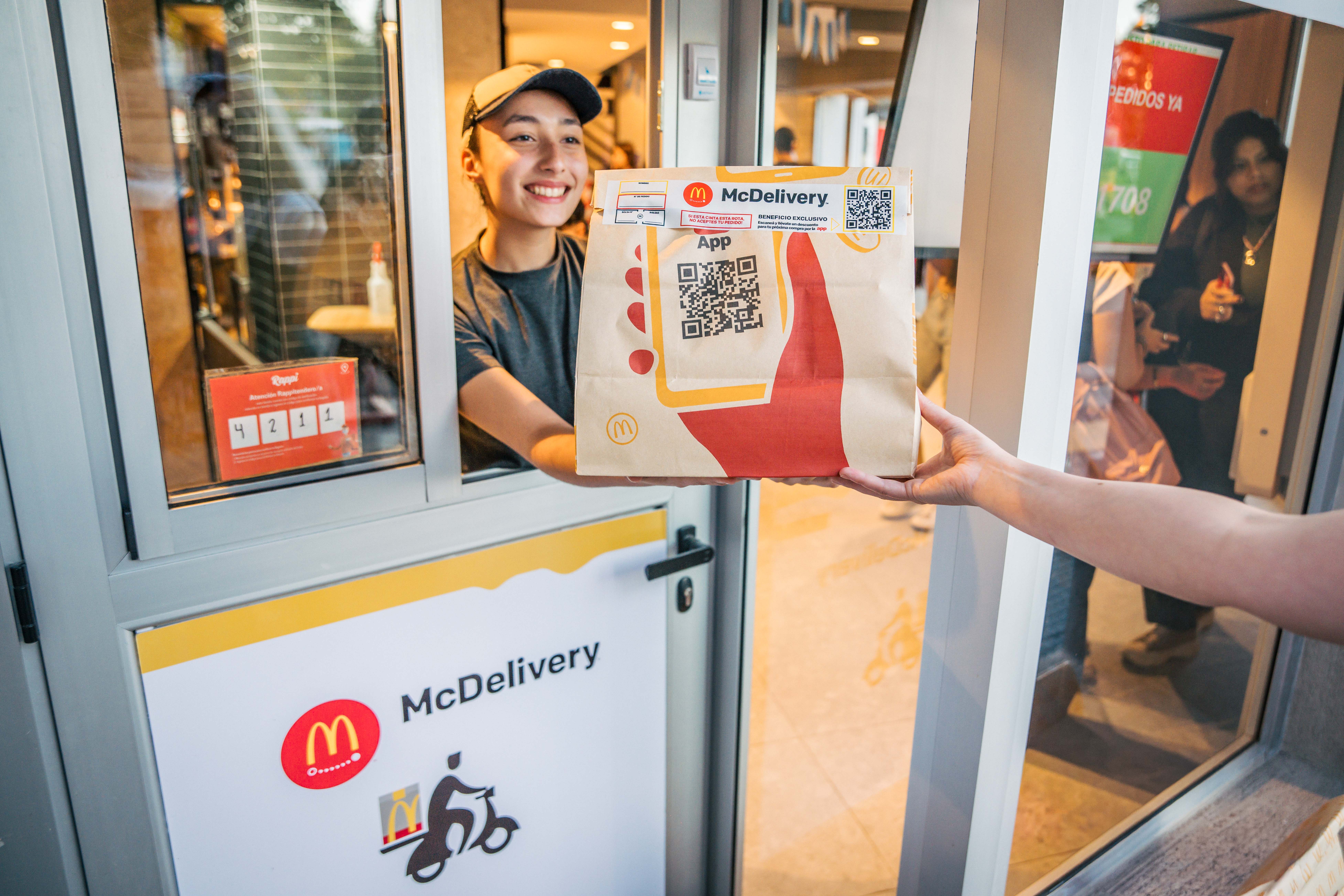 McDonald’s renueva su local de Plaza España, un ícono de la ciudad