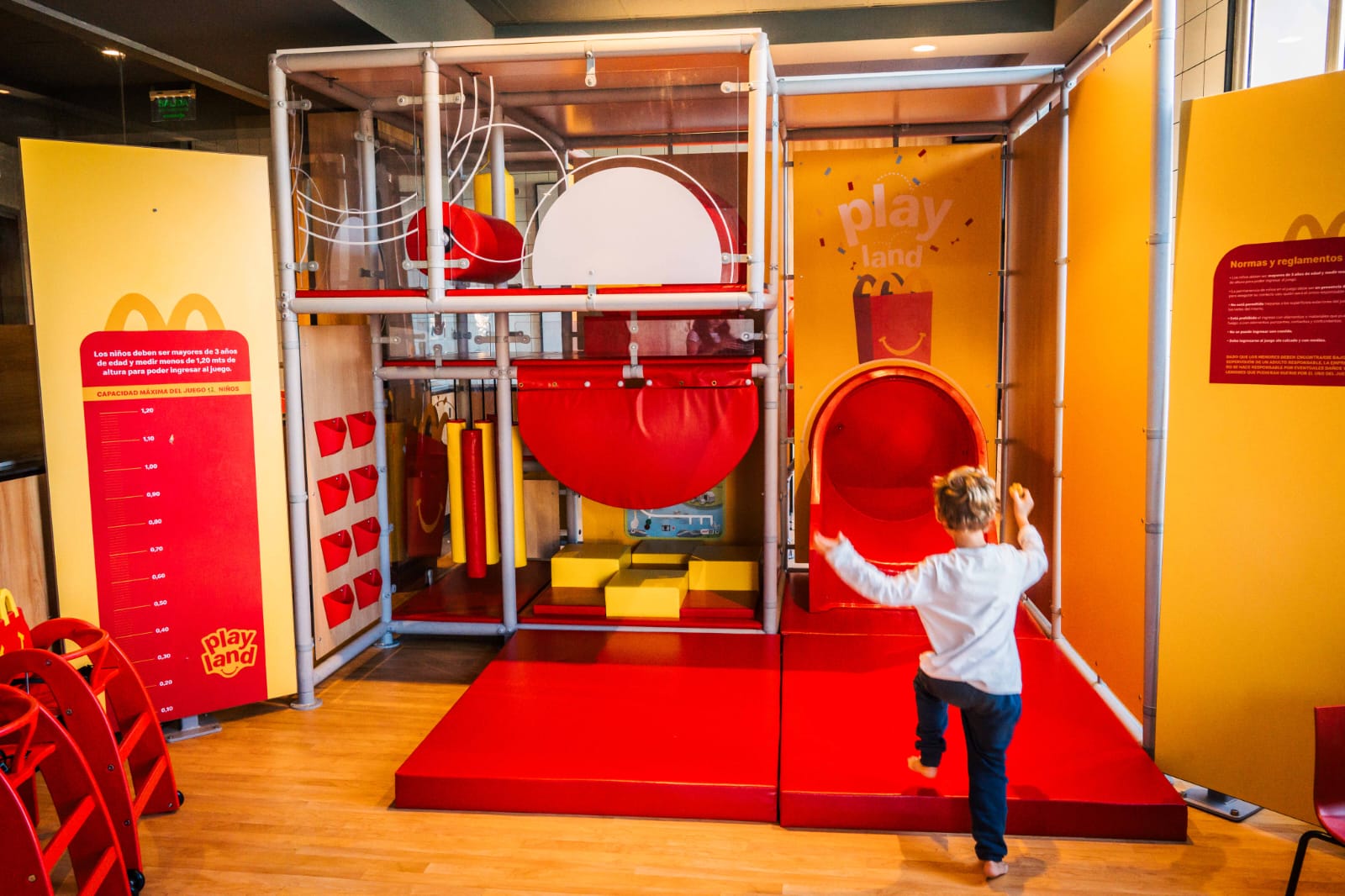 McDonald’s renueva su local de Plaza España, un ícono de la ciudad