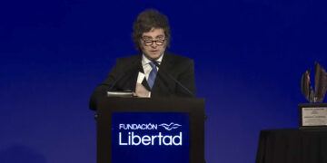 El presidente Javier Mieli disertó en la cena de la Fundación Libertad.