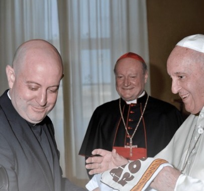 El Padre Guilherme Peixoto homenajeó a Francisco en Plaza de Mayo