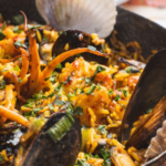 De boca en boca a número uno en mariscos: la historia de Valdés en Córdoba