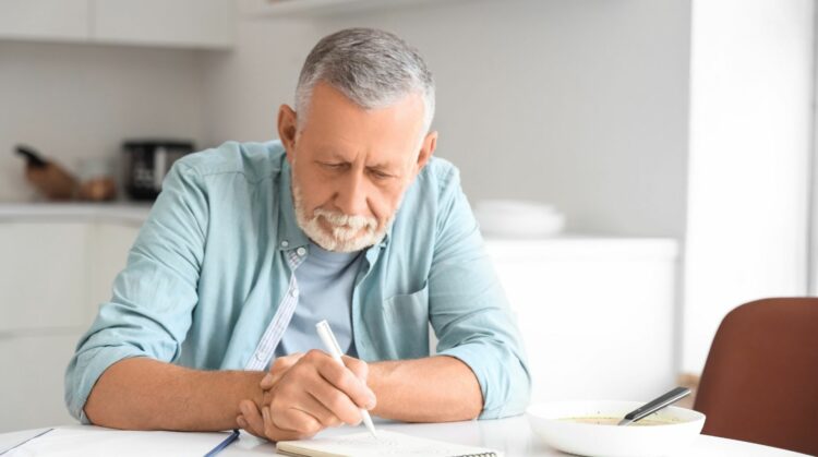 Parkinson en Argentina: estiman que 100 mil personas viven con la enfermedad neurológica