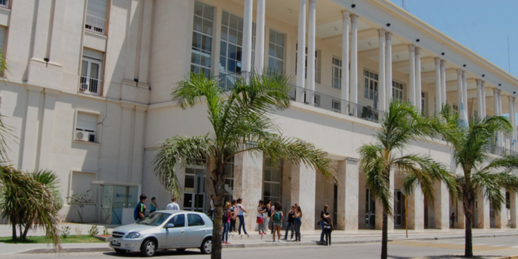 Foto: Universidad Nacional de Córdoba, Pabellón Argentina.
