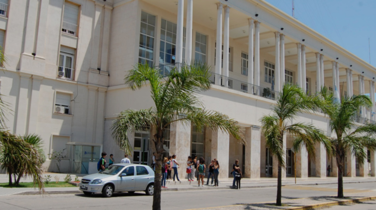 Foto: Universidad Nacional de Córdoba, Pabellón Argentina.