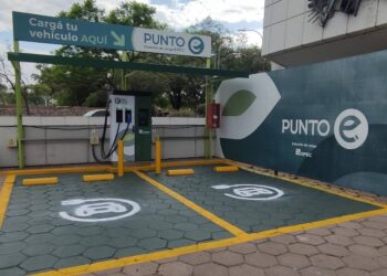 El fin de la aventura solitaria para los dueños de autos eléctricos en Córdoba
