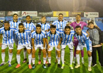 Racing y una goleada clave para prenderse arriba