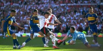 River y Boca animan un duelo trascendental en el Monumental: ¿quién llega mejor al súperclásico?