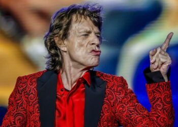 Los Rolling Stones sacuden la escena con un vinilo crudo y blusero