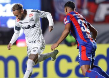 San Lorenzo empató con el Santos de Neymar y sigue líder en su grupo