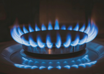 Una familia cordobesa destina hasta el 16% de sus ingresos al pago de los servicios públicos