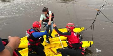 Siete personas fueron rescatadas de un arroyo en Pampa de Achala