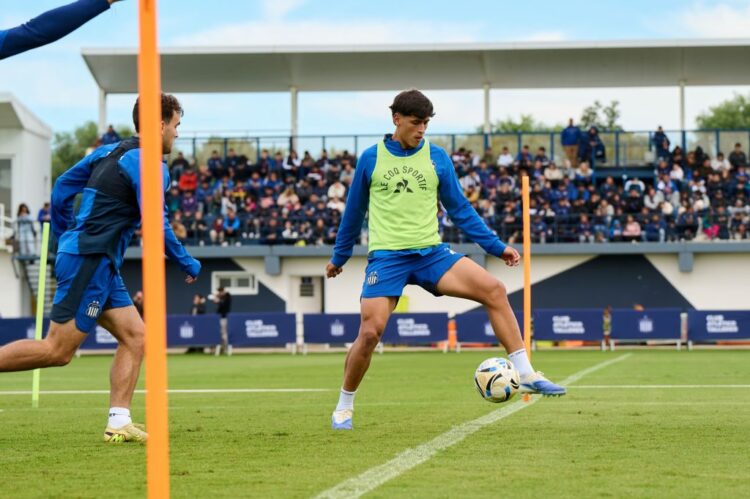 Talleres abrió las puertas del CARD: el plantel de Tévez sintió el apoyo de su gente