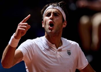 Tomás Etcheverry y Solana Sierra se metieron en los octavos de final de Madrid