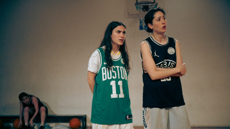 La trama es protagonizada por las actrices Fiamma Carranza Macchi, Carolina Kopelioff y Camila Peralta. Fotografía: Carla Scolari.