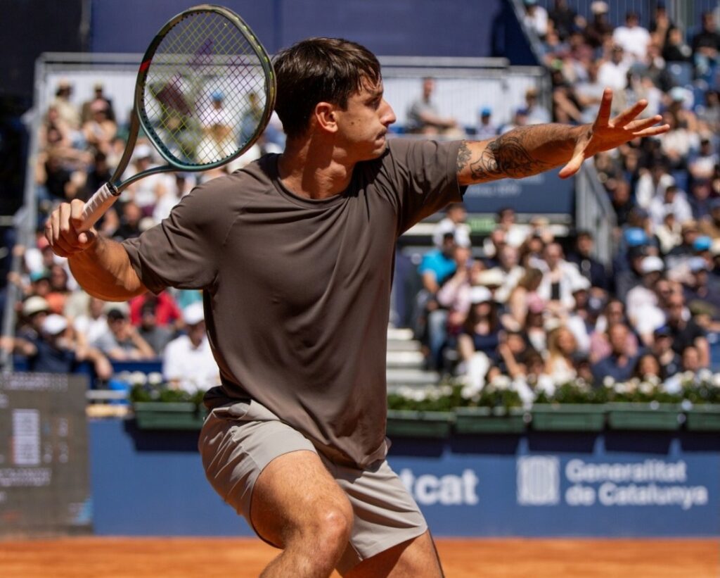 Ugo Carabelli logró el mejor triunfo de su carrera ante Khachanov