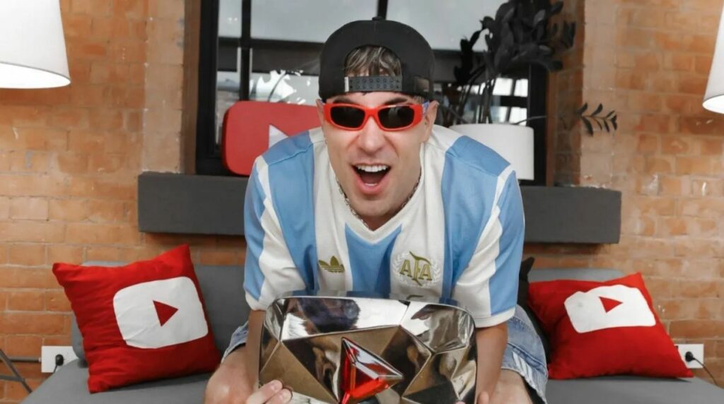Un argentino rompió dos Récords Guinness tras convocar a 70.000 personas en el Movistar Arena