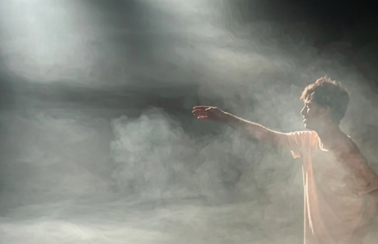 “Voy con mis amigxs a Saturno” regresa con funciones los domingos de mayo a las 21 en el Teatro La Luna.