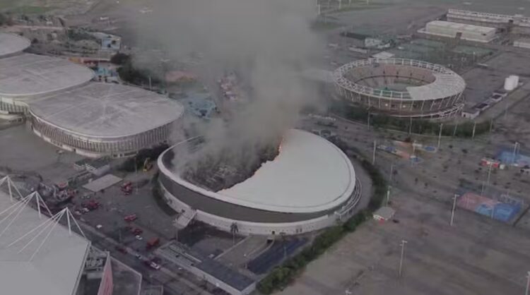 Las autoridades investigan el origen del siniestro.