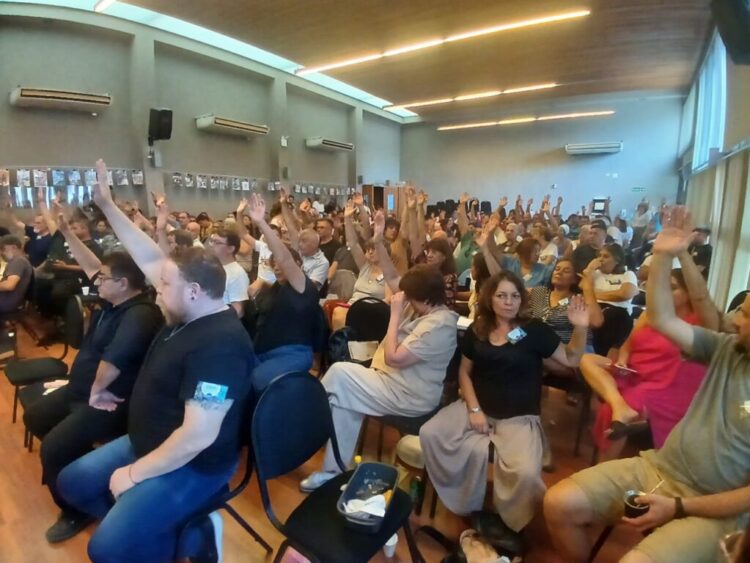 Una amplia mayoría de delegados avaló la medida de fuerza.