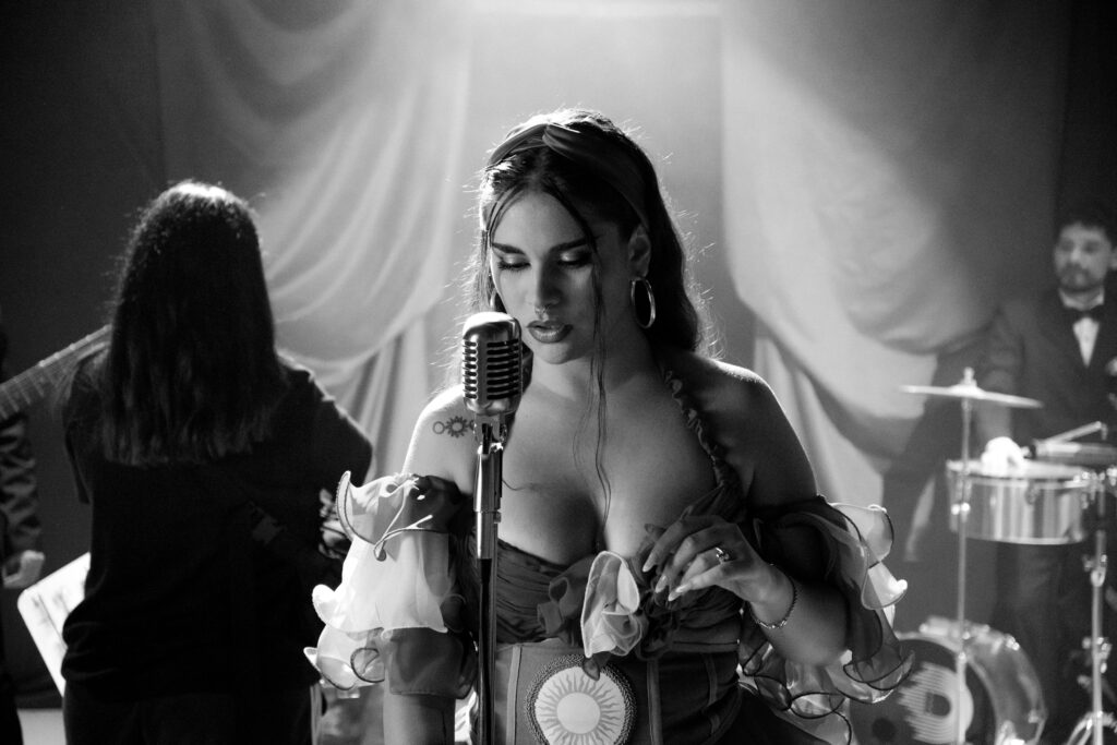 Wanda Jael dobla la apuesta con "La Timbera"