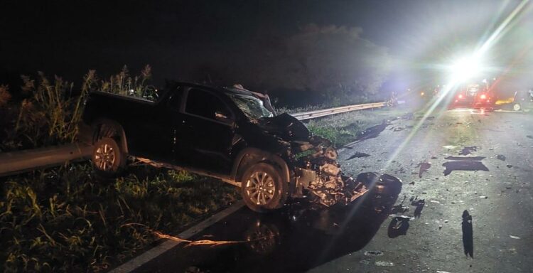 Dos conductores murieron tras un violento choque frontal ocurrido de madrugada en la Ruta 158, cerca de La Playosa.