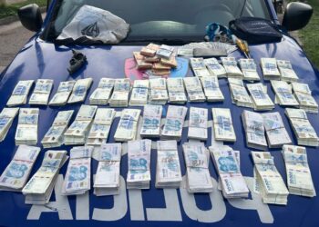 Detienen a dos hombres tras un violento robo en Córdoba Detienen a dos hombres tras un violento robo en Córdoba